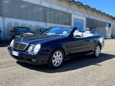 Usata Mercedes CLK200 136 CV (100 kW) 2002 Blu Cabrio