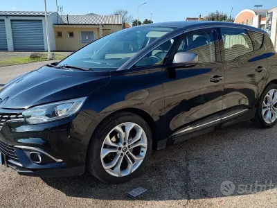 Usata Renault Scénic IV 131 CV (96 kW) 2019 Nero Monovolume