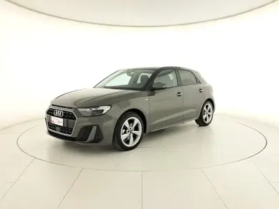 Usata Audi A1 Sportback S-Line 150 CV (110 kW) 2024 Grigio chronos metallizzato nero mito metallizzato Utilitaria