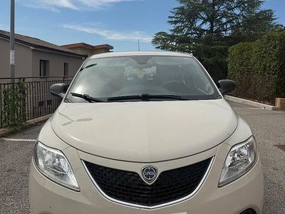 Usata Lancia Ypsilon 69 CV (50 kW) 2016 Utilitaria