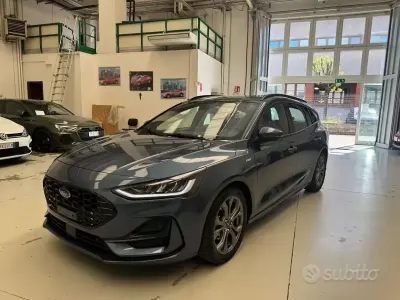 Begagnad Ford Focus ST-Line 125 HK (91 kW) 2023 Blå Kombi