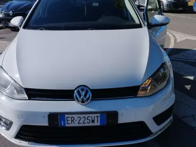 Usata VW Golf VII Trendline 105 CV (77 kW) 2013 Berlina