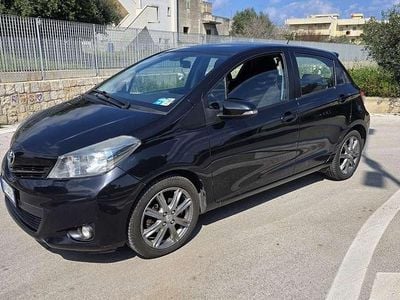 Usata Toyota Yaris Active 90 CV (66 kW) 2012 Utilitaria