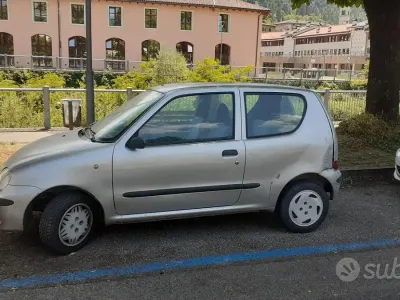 Usata Fiat 600 54 CV (39 kW) 2001 Grigio Utilitaria