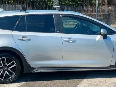 Usata Toyota Corolla 152 CV (111 kW) 2021 Argento Station wagon