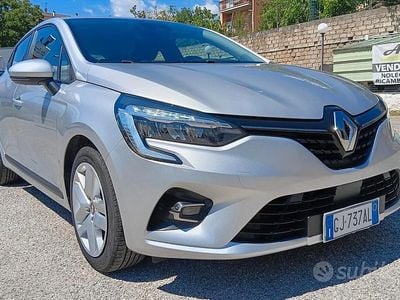 Usata Renault Clio V Business 91 CV (66 kW) 2022 Grigio Berlina