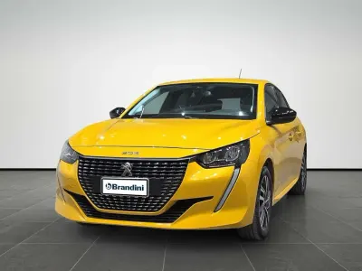 Usata Peugeot 208 GT 100 CV (73 kW) 2023 Giallo Utilitaria