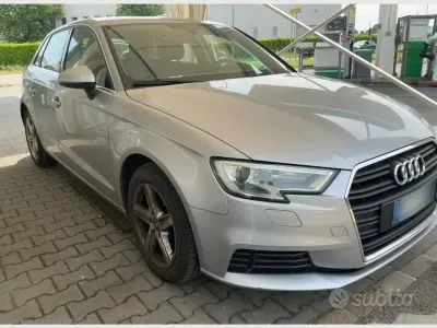 Usata Audi A3 150 CV (110 kW) 2019 Grigio Berlina