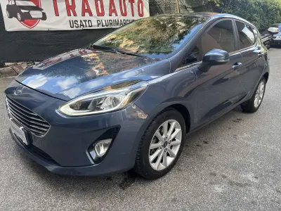 Usata Ford Fiesta Titanium 86 CV (63 kW) 2018 Blu/azzurro Utilitaria