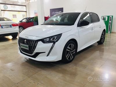 Usata Peugeot 208 Allure 102 CV (75 kW) 2022 Bianco Utilitaria