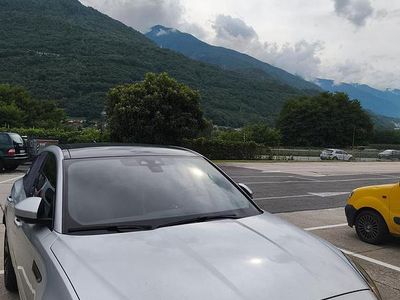 Usata Jaguar E-Pace R-Dynamic 160 CV (117 kW) 2018 Grigio SUV