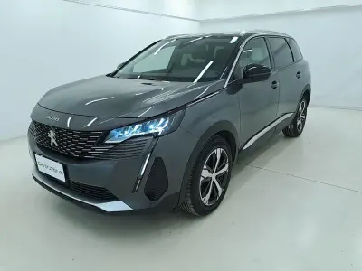 Usata Peugeot 5008 Allure 131 CV (96 kW) 2022 Grigio SUV