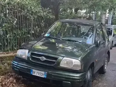 Usata Suzuki Vitara 94 CV (69 kW) 2000 Verde SUV