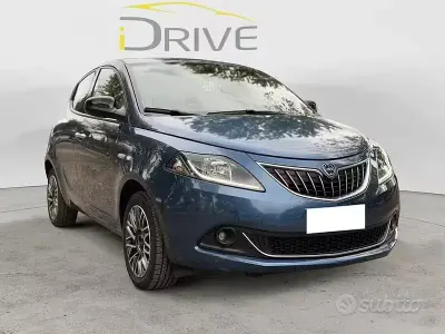 Usata Lancia Ypsilon Gold 69 CV (50 kW) 2023 Blu Utilitaria