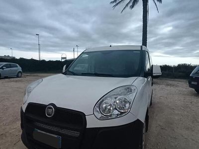 Usata Fiat Doblò 105 CV (77 kW) 2014 Bianco Monovolume