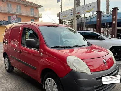 Usata Renault Kangoo Dynamique 85 CV (62 kW) 2010 Rosso Monovolume