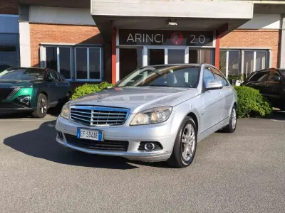 Usata Mercedes C220 Elegance 170 CV (125 kW) 2011 Argento iridium Berlina