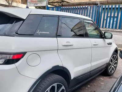 Usata Land Rover Range Rover evoque 150 CV (110 kW) 2012 Bianco SUV