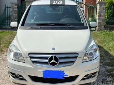 Mercedes B180