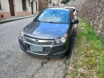 Usata Opel Astra 110 CV (80 kW) 2010 Grigio Station wagon