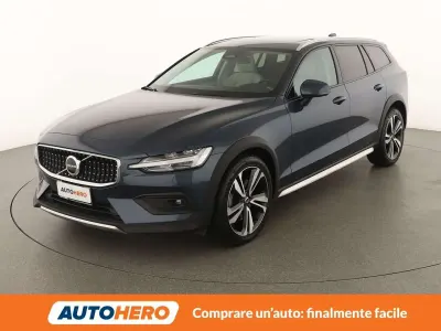 Usata Volvo V60 CC Ultimate 197 CV (144 kW) 2023 Blu/azzurro Station wagon