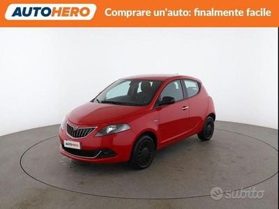 Usata Lancia Ypsilon Silver 69 CV (50 kW) 2022 Rosso Utilitaria
