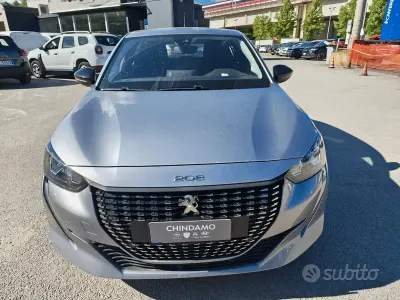 Usata Peugeot 208 Allure 75 CV (55 kW) 2022 Grigio Utilitaria