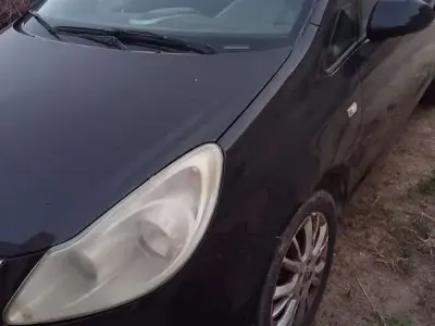 Usata Opel Corsa Enjoy 90 CV (66 kW) 2009 Nero Utilitaria
