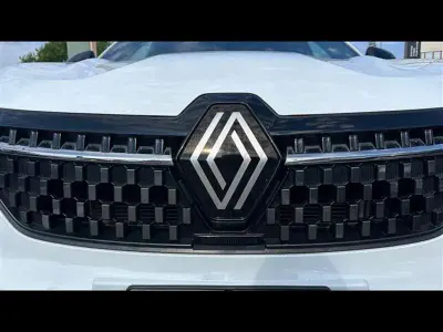 Usata Renault Austral Techno 200 CV (147 kW) 2023 Bianco SUV