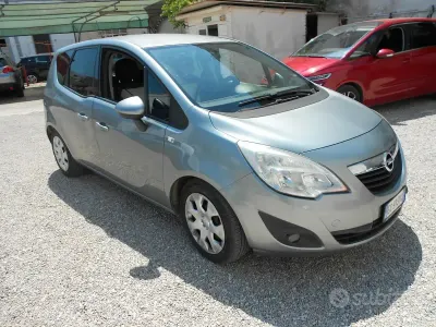 Usata Opel Meriva 110 CV (80 kW) 2011 Grigio Monovolume
