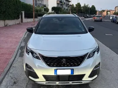 Usata Peugeot 3008 GT-line 131 CV (96 kW) 2019 Grigio SUV