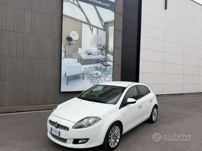 Usata Fiat Bravo Dynamic 120 CV (88 kW) 2011 Bianco Utilitaria