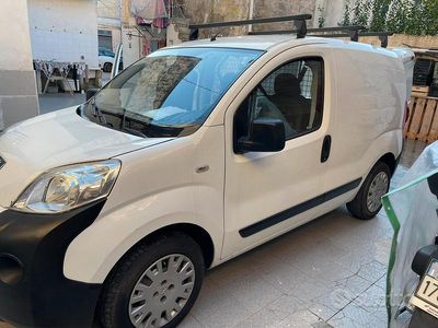Usata Peugeot Bipper 75 CV (55 kW) 2014 Bianco Monovolume