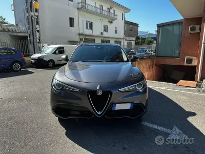 Usata Alfa Romeo Stelvio Super 190 CV (139 kW) 2019 Grigio SUV