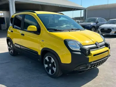Nuova Fiat Panda Cross Cross 65 CV (47 kW) 2026 Giallo Utilitaria