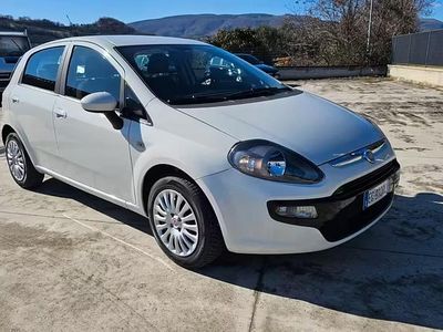 Usata Fiat Punto Evo Dynamic 75 CV (55 kW) 2011 Bianco Utilitaria