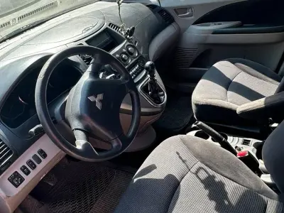 Usata Mitsubishi Grandis 136 CV (100 kW) 2009 Nero Monovolume