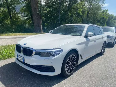 Usata BMW 530 Sport Line 252 CV (185 kW) 2019 Bianco Station wagon