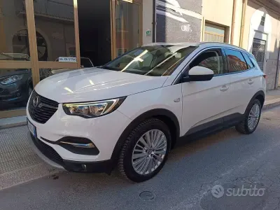 Usata Opel Grandland X Innovation 120 CV (88 kW) 2017 Bianco SUV