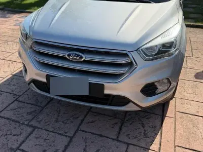 Usata Ford Kuga 120 CV (88 kW) 2018 Grigio SUV