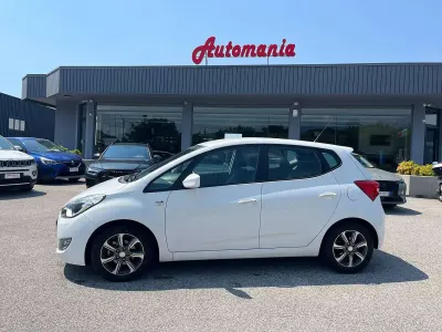 Usata Hyundai ix20 Comfort 90 CV (66 kW) 2019 Bianco Utilitaria