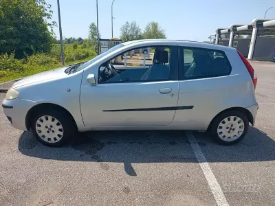 Usata Fiat Punto Classica 60 CV (44 kW) 2007 Grigio Utilitaria