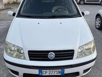 Usata Fiat Punto 86 CV (63 kW) 2004 Utilitaria