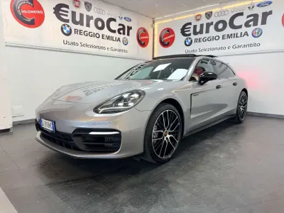 Usata Porsche Panamera Platinum Edition 330 CV (242 kW) 2022 Argento Station wagon