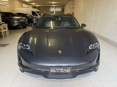 Usata Porsche Taycan Cross Turismo 350 kW (476 CV) 2021 Grigio Station wagon