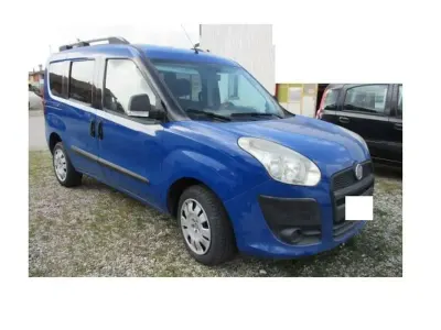 Usata Fiat Doblò Active 105 CV (77 kW) 2014 Blu/azzurro Monovolume