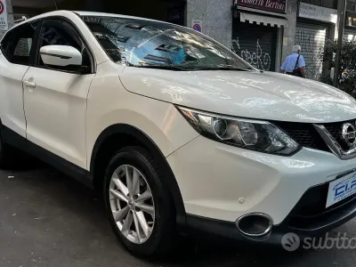 Usata Nissan Qashqai Visia 131 CV (96 kW) 2014 Bianco SUV