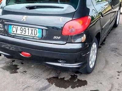 Usata Peugeot 206 Filou 60 CV (44 kW) 2005 Berlina