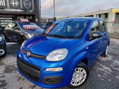 Nuova Fiat Panda Icon 69 CV (50 kW) 2025 Rosso passione Utilitaria