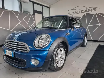 Usata Mini ONE 75 CV (55 kW) 2012 Blu Utilitaria